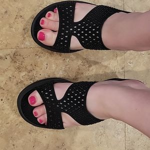 Skechers size 7 wedge sandal